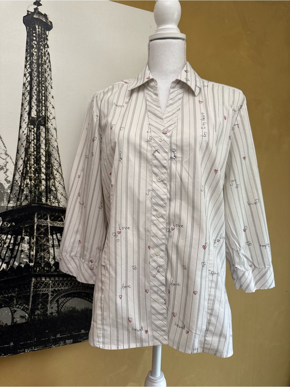 Chico's White and Light Gray Printed Love Accent Top Large